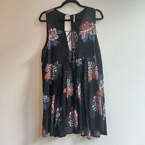 Free People Lovely Day Black Dark Floral Print Tie Front Plungy  Sleeveless Mini